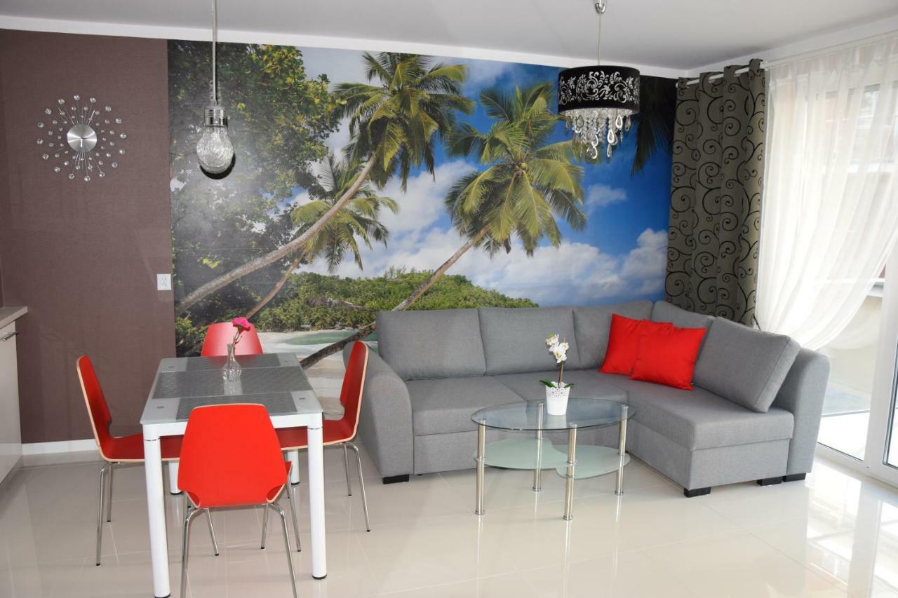 Apartament Ibiza Przy Plazy Rewal Extérieur photo
